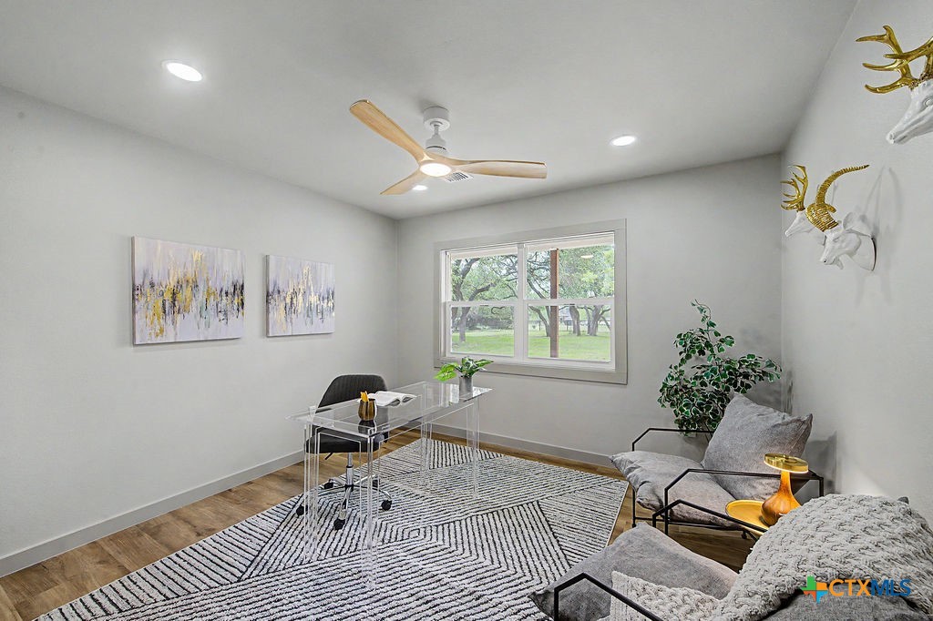 200 E Meadow Lane Property Photo 20