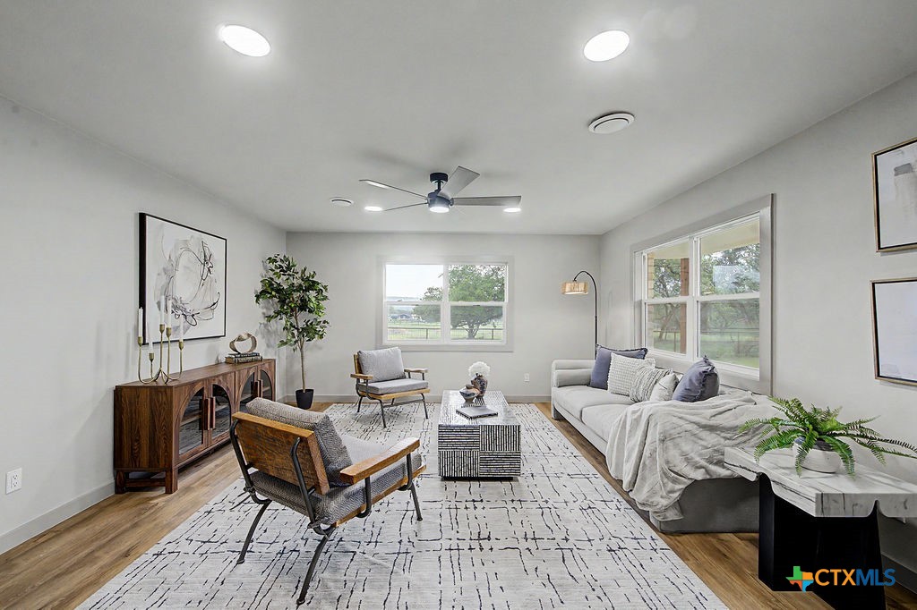 200 E Meadow Lane Property Photo 23