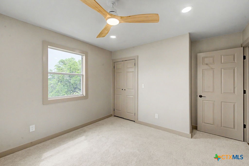 200 E Meadow Lane Property Photo 32