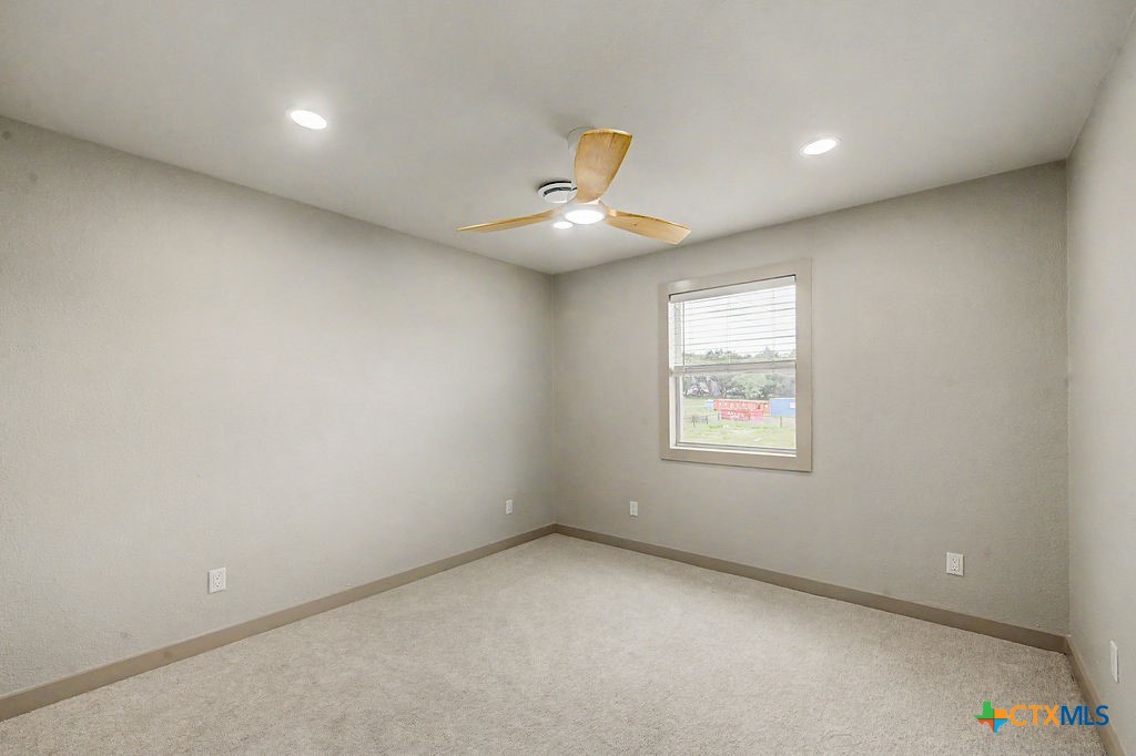 200 E Meadow Lane Property Photo 33