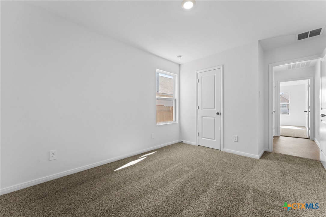 211 Las Lomas Drive Property Photo 9
