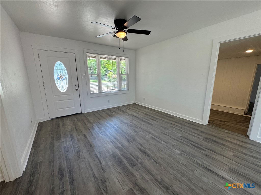 1009 S 3rd Street Property Photo 6