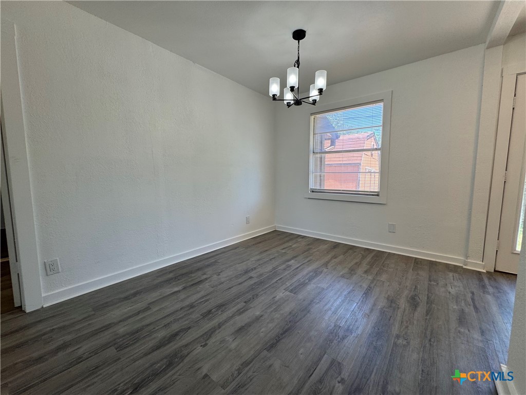 1009 S 3rd Street Property Photo 8