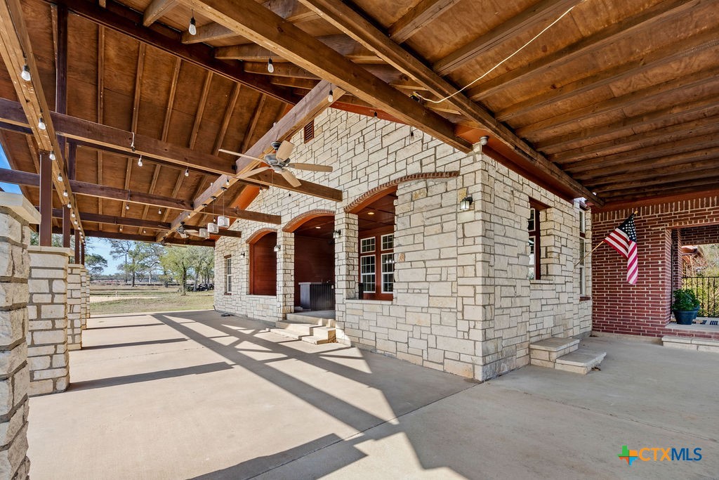2795 W Highway 290 Property Photo 25