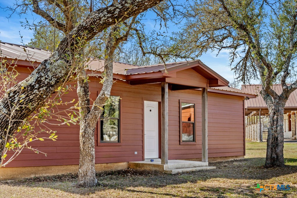 2795 W Highway 290 Property Photo 38