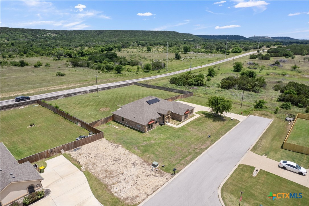 3533 Hooten Bend Road Property Photo 2