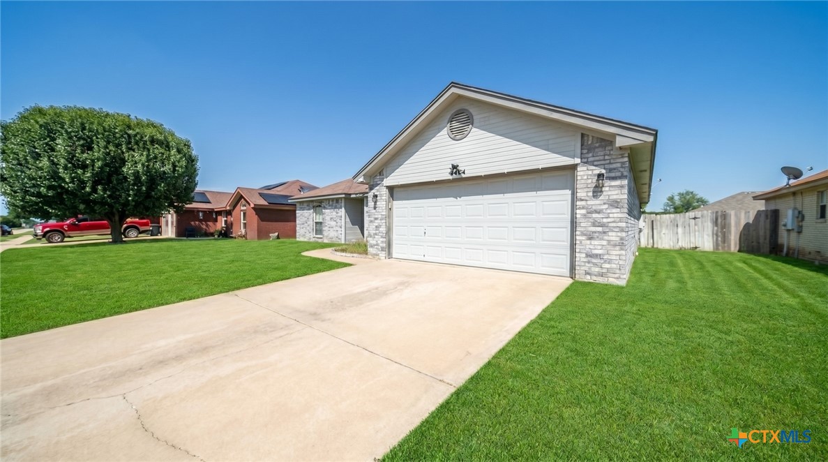 4404 Captain Drive Property Photo 2
