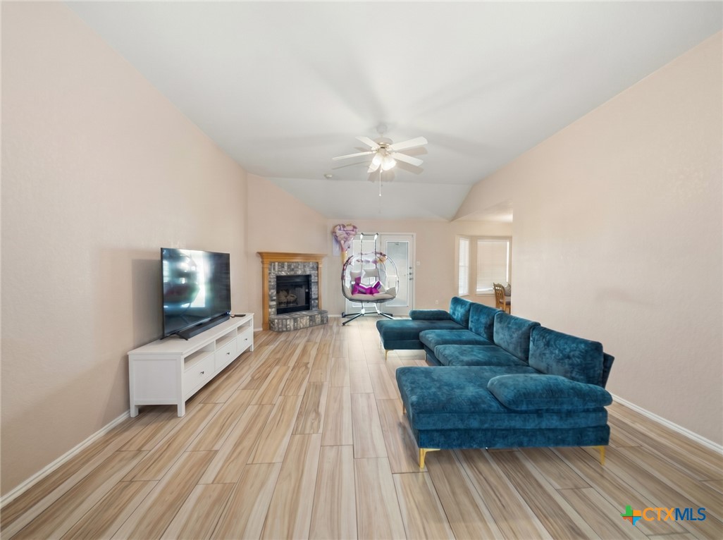 4404 Captain Drive Property Photo 8