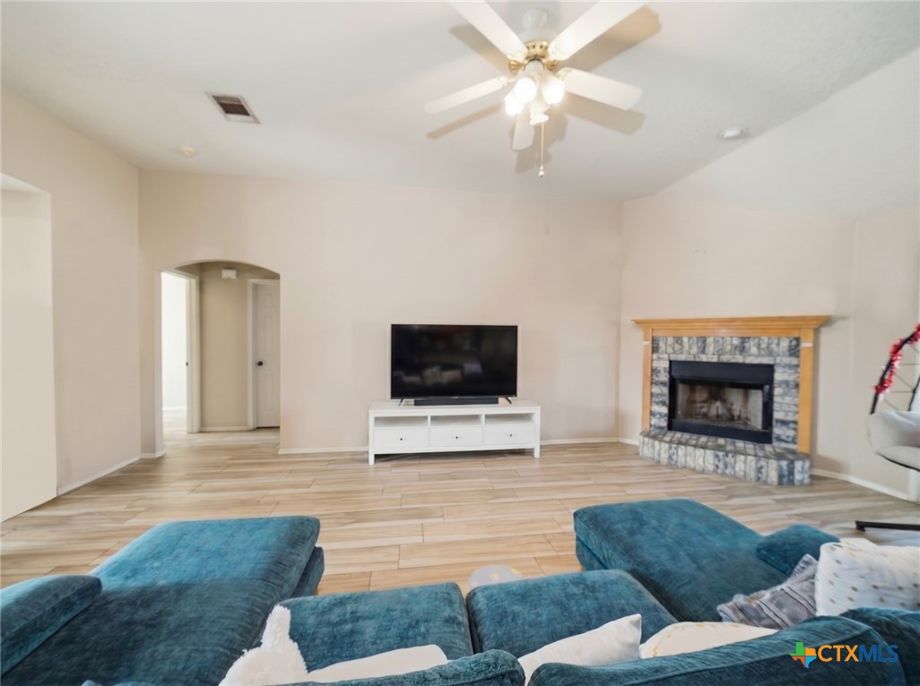 4404 Captain Drive Property Photo 11