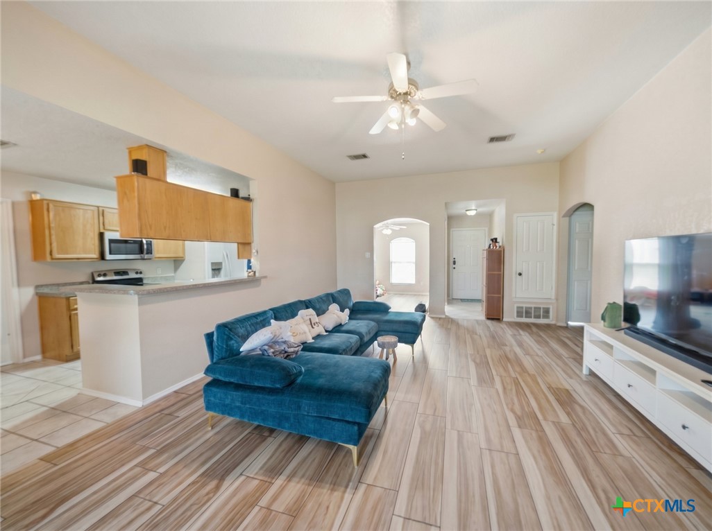 4404 Captain Drive Property Photo 12