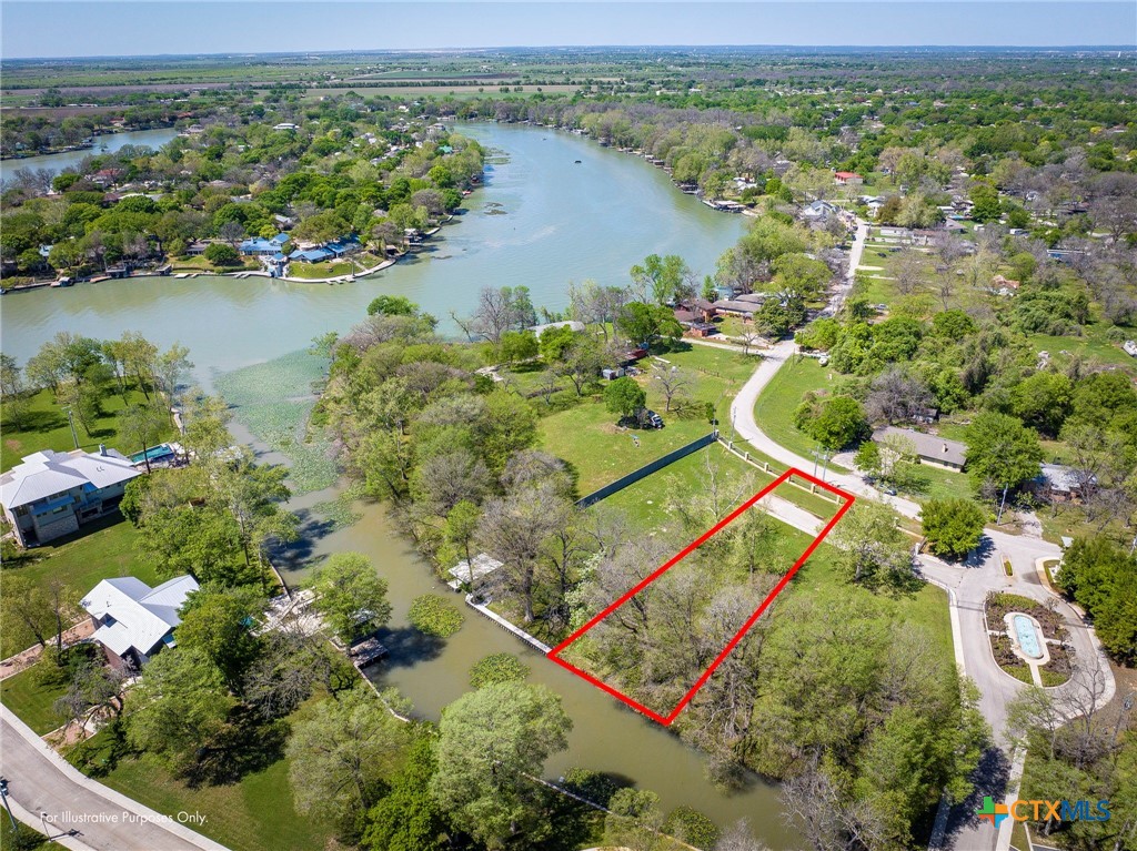 108 Cypress Way Property Photo 2