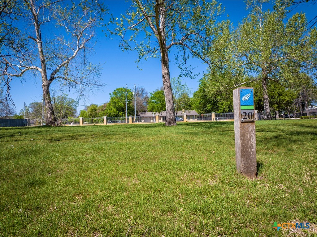 108 Cypress Way Property Photo 10