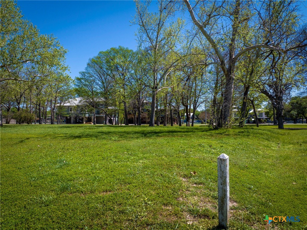108 Cypress Way Property Photo 13