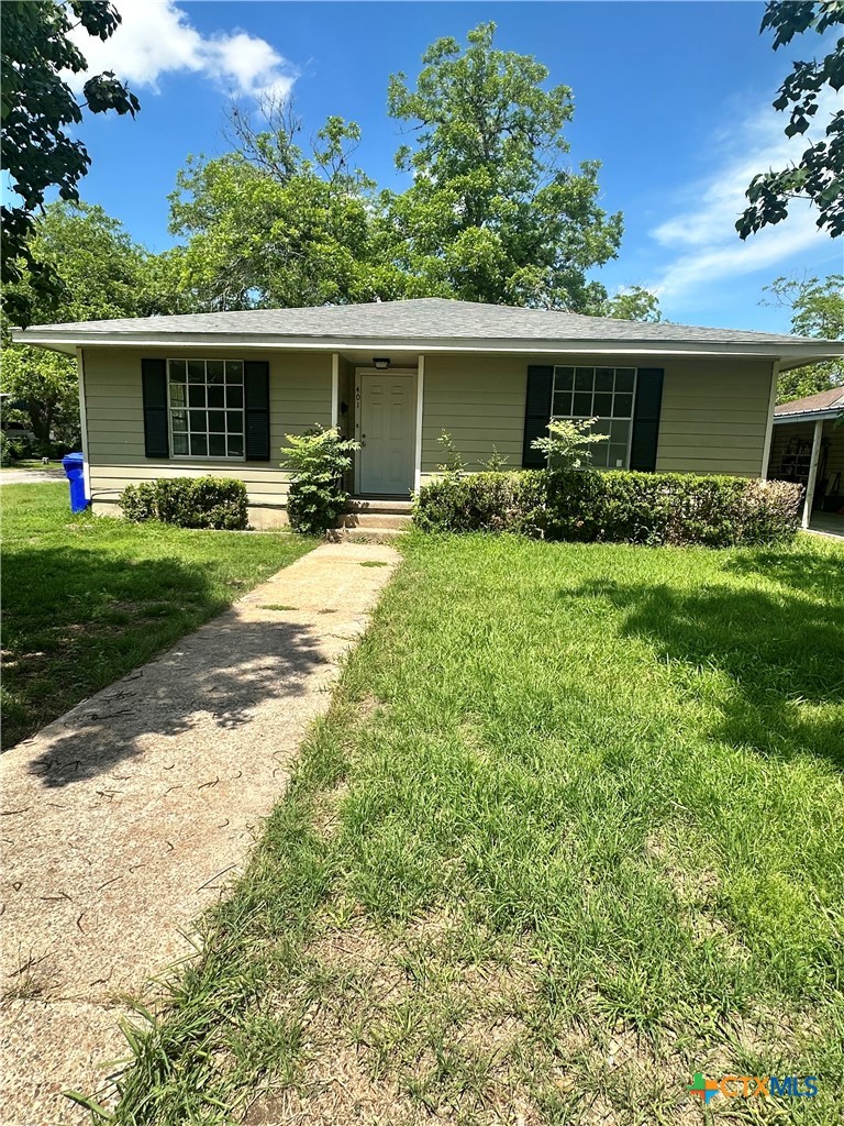 401 Walnut Property Photo 1