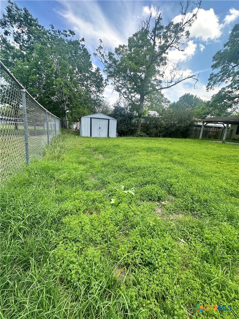 401 Walnut Property Photo 18