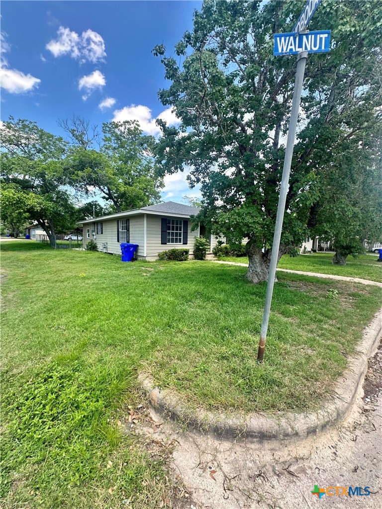401 Walnut Property Photo 19