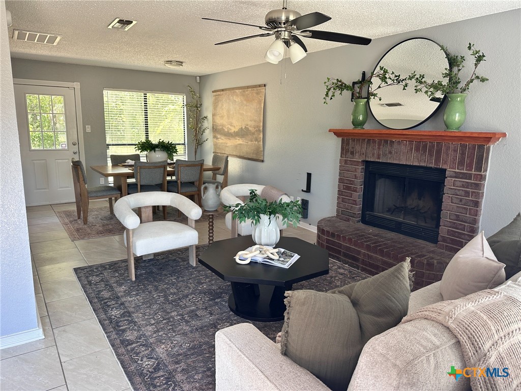 2601 Schulze Drive Property Photo 4