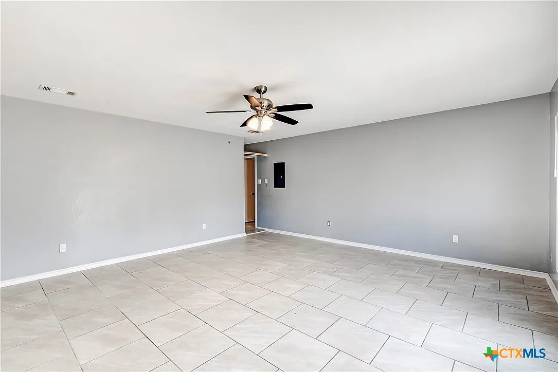 2601 Schulze Drive Property Photo 10