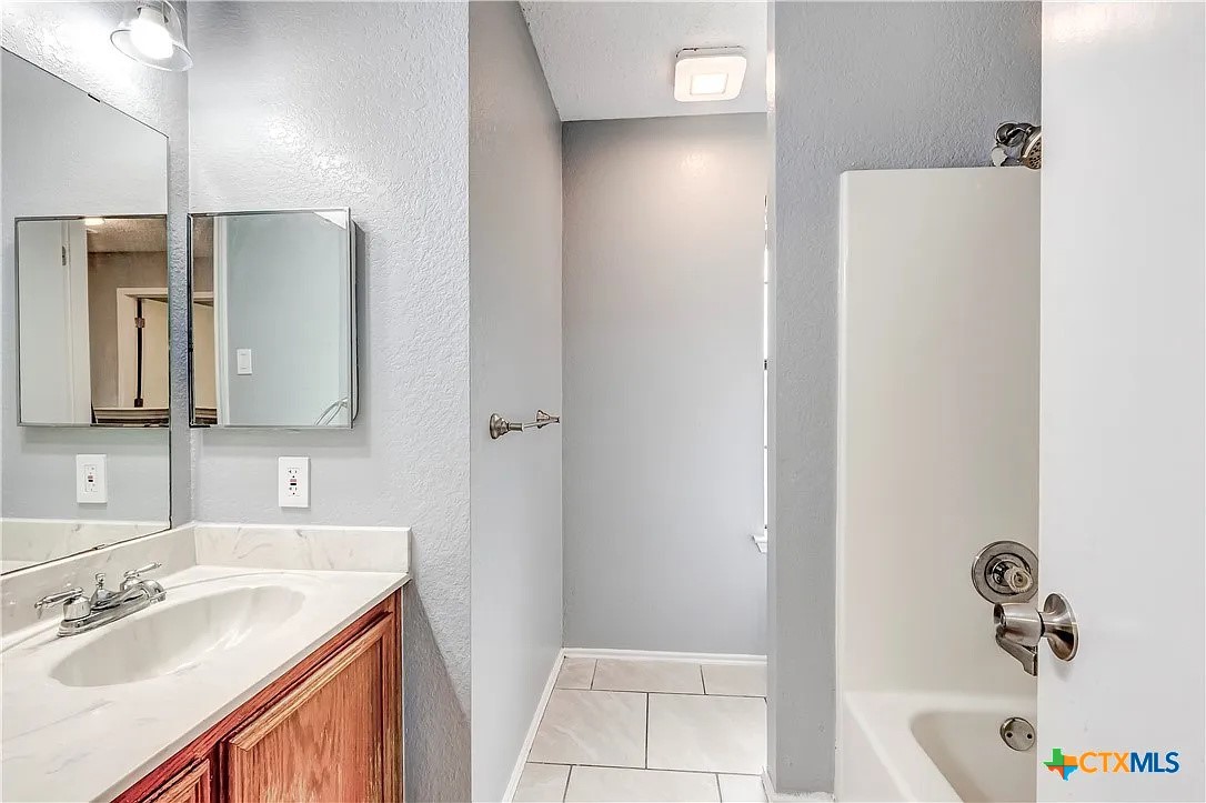2601 Schulze Drive Property Photo 13