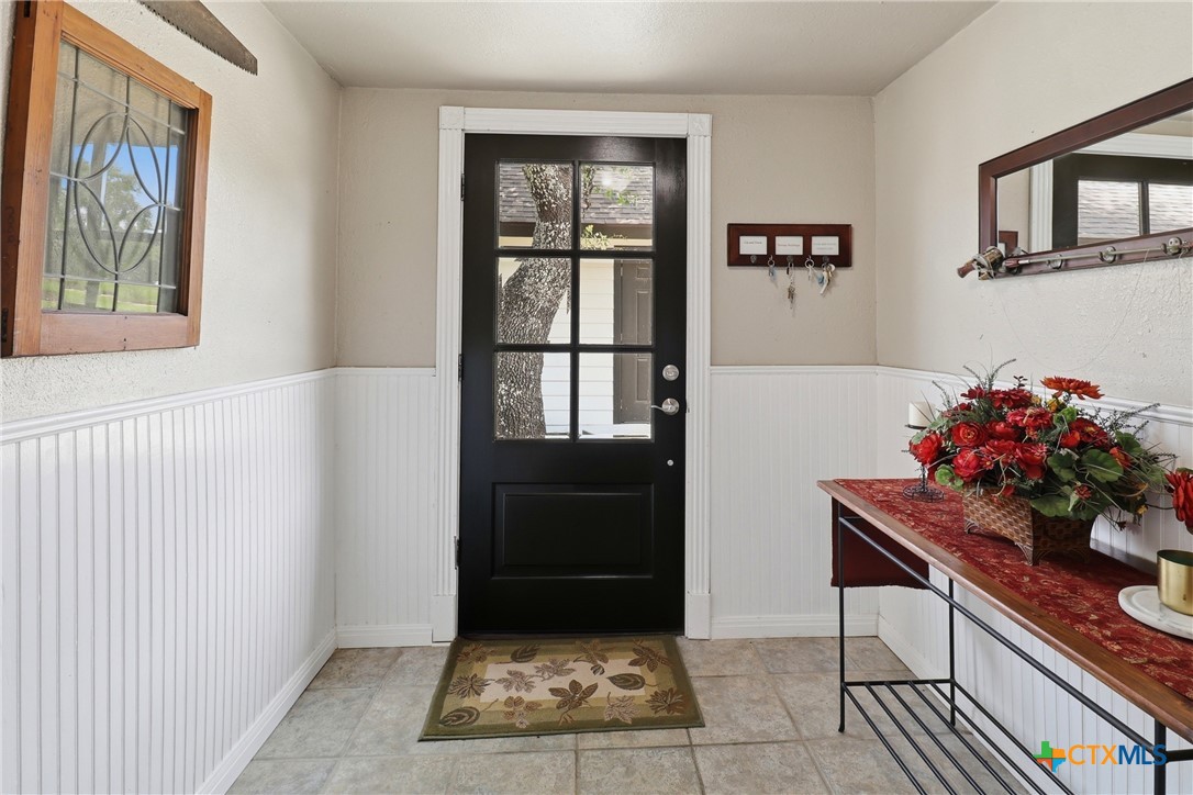 115 Sunset Circle Property Photo 4