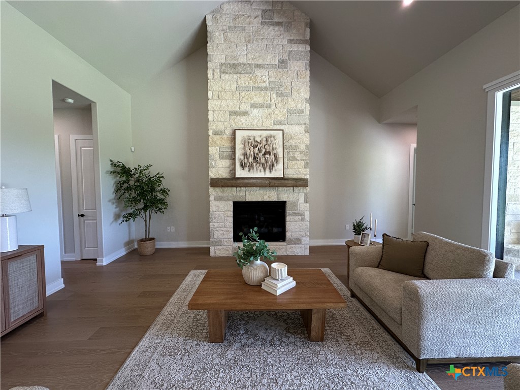 418 Dos Rios Property Photo 6