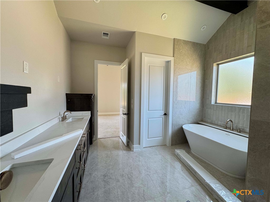 418 Dos Rios Property Photo 11