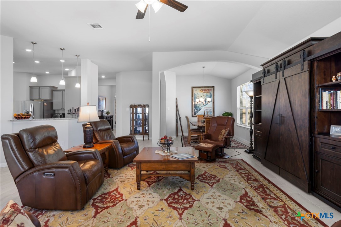 15019 Planeview Drive Property Photo 5