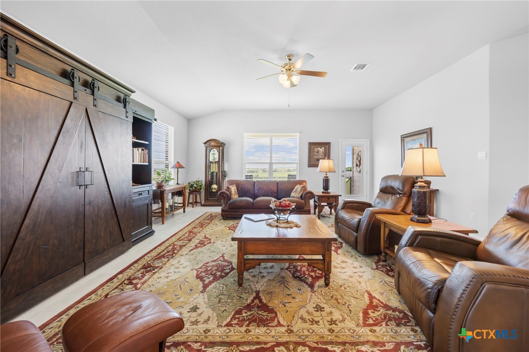 15019 Planeview Drive Property Photo 6