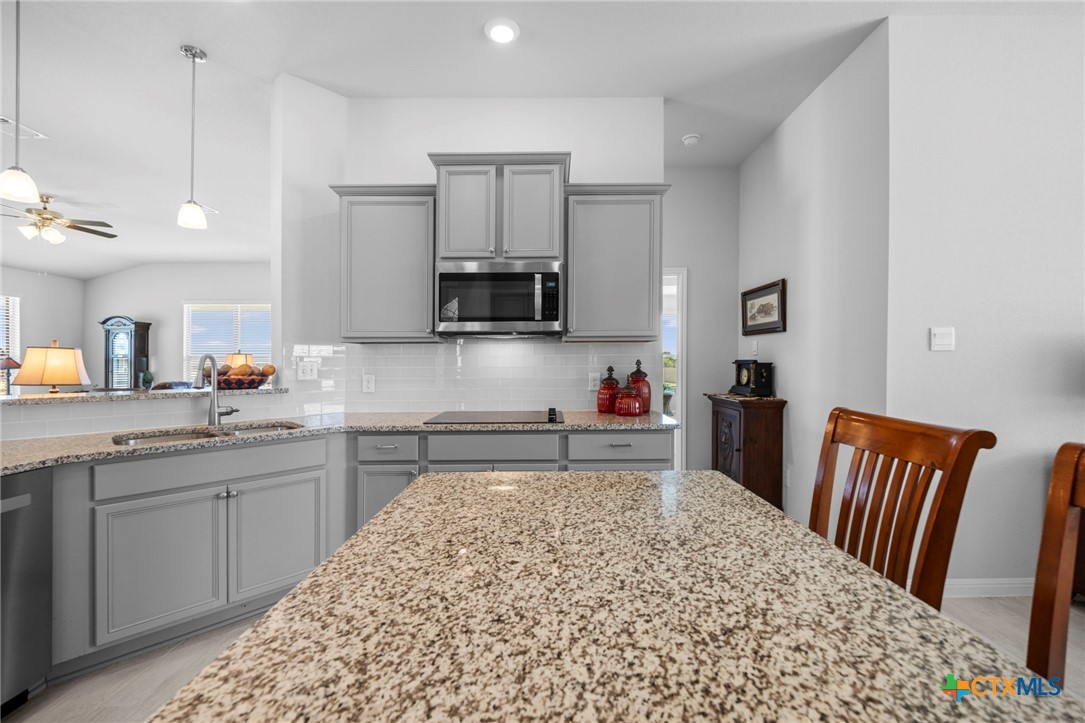 15019 Planeview Drive Property Photo 10