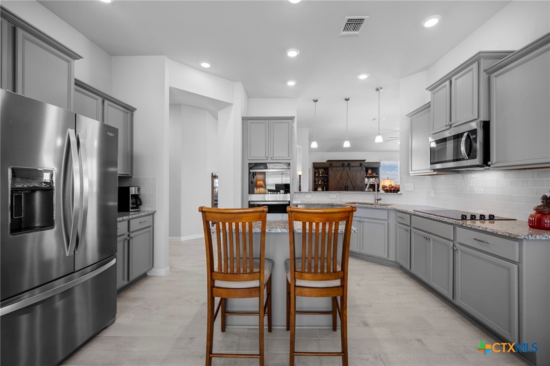 15019 Planeview Drive Property Photo 13
