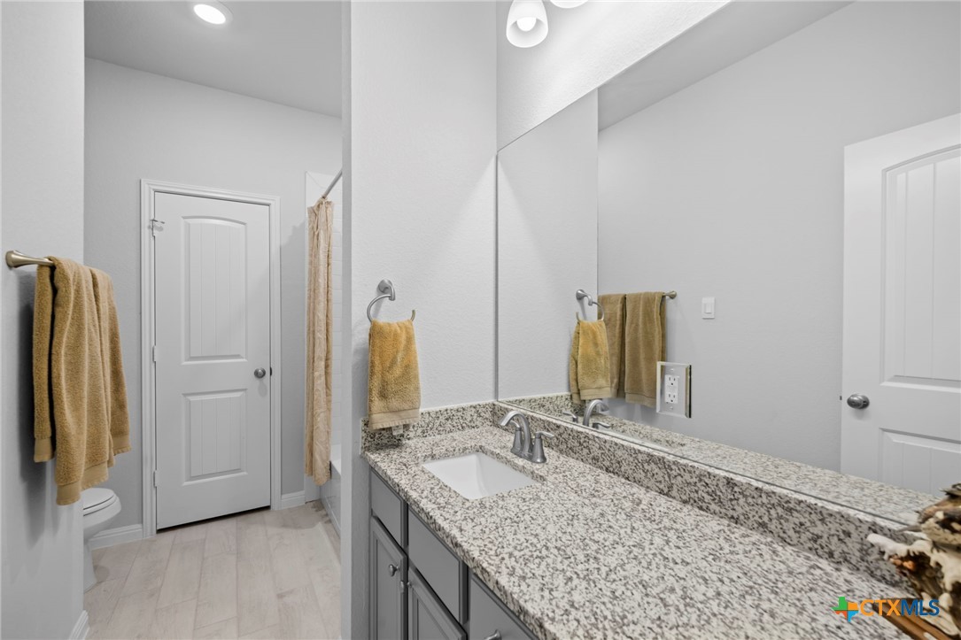 15019 Planeview Drive Property Photo 26