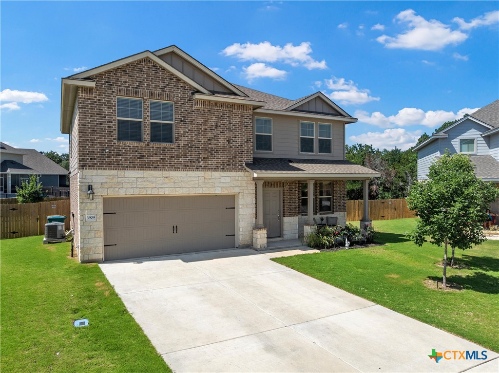 3909 Lorenzen Court Property Photo 2