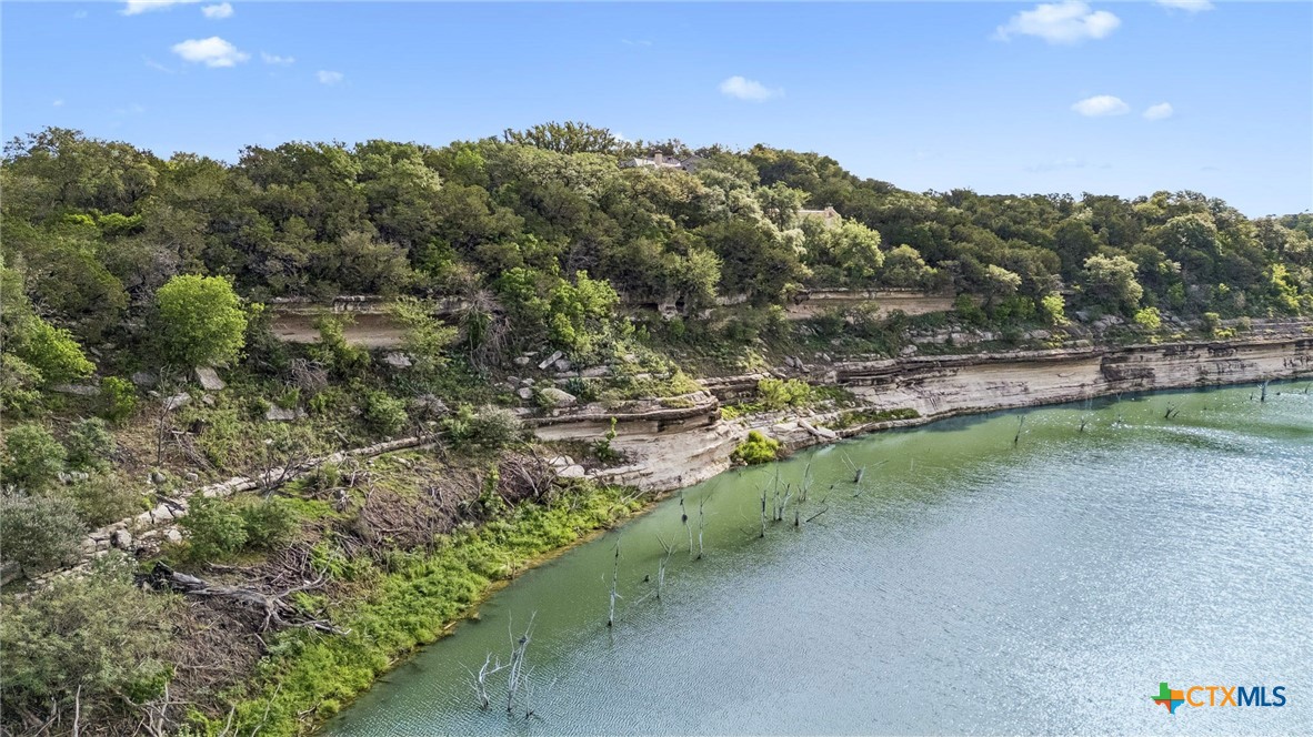293 River Cliff Place Property Photo 4