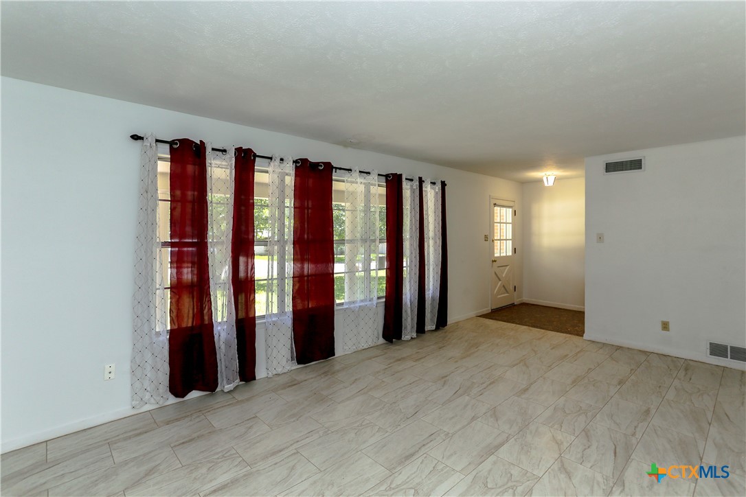 3006 Cordova Drive Property Photo 5