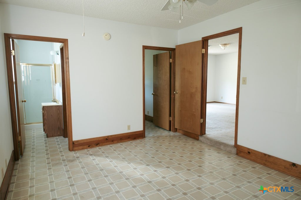 603 S Terry Street Property Photo 6