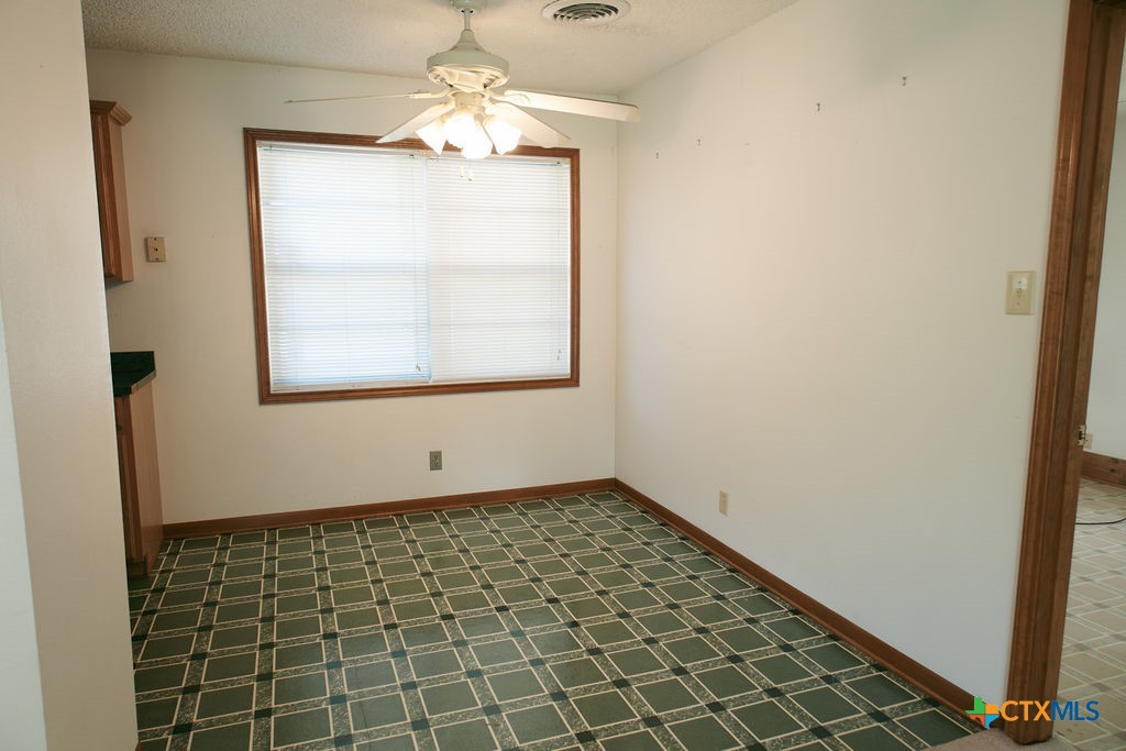 603 S Terry Street Property Photo 8
