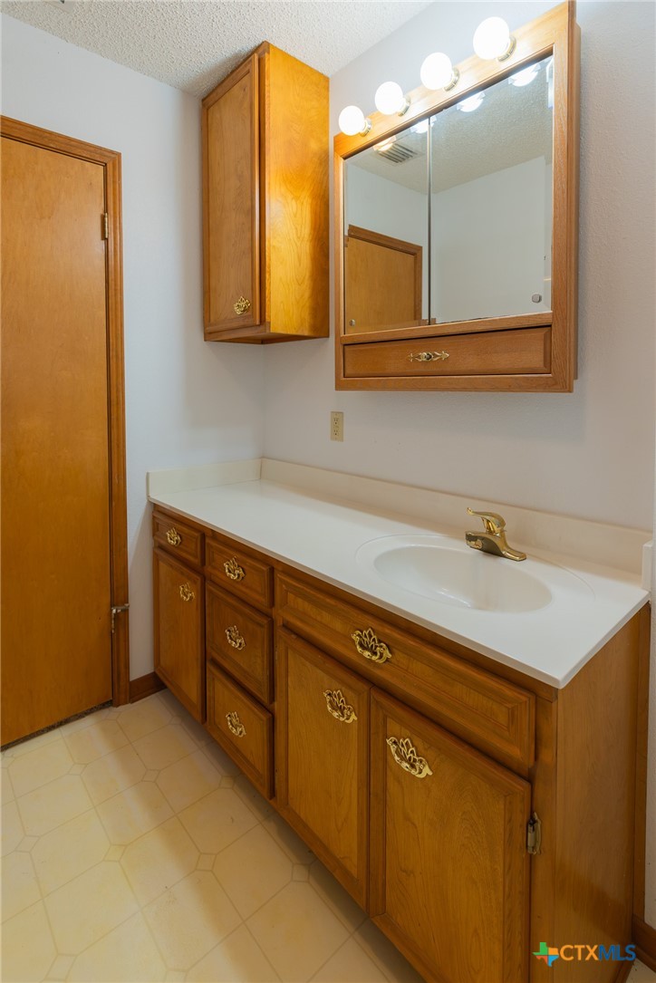 603 S Terry Street Property Photo 24