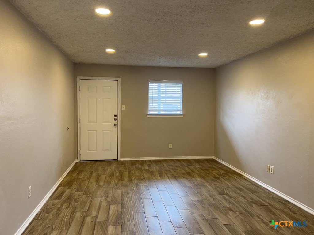 507 Hackberry Street Property Photo 3