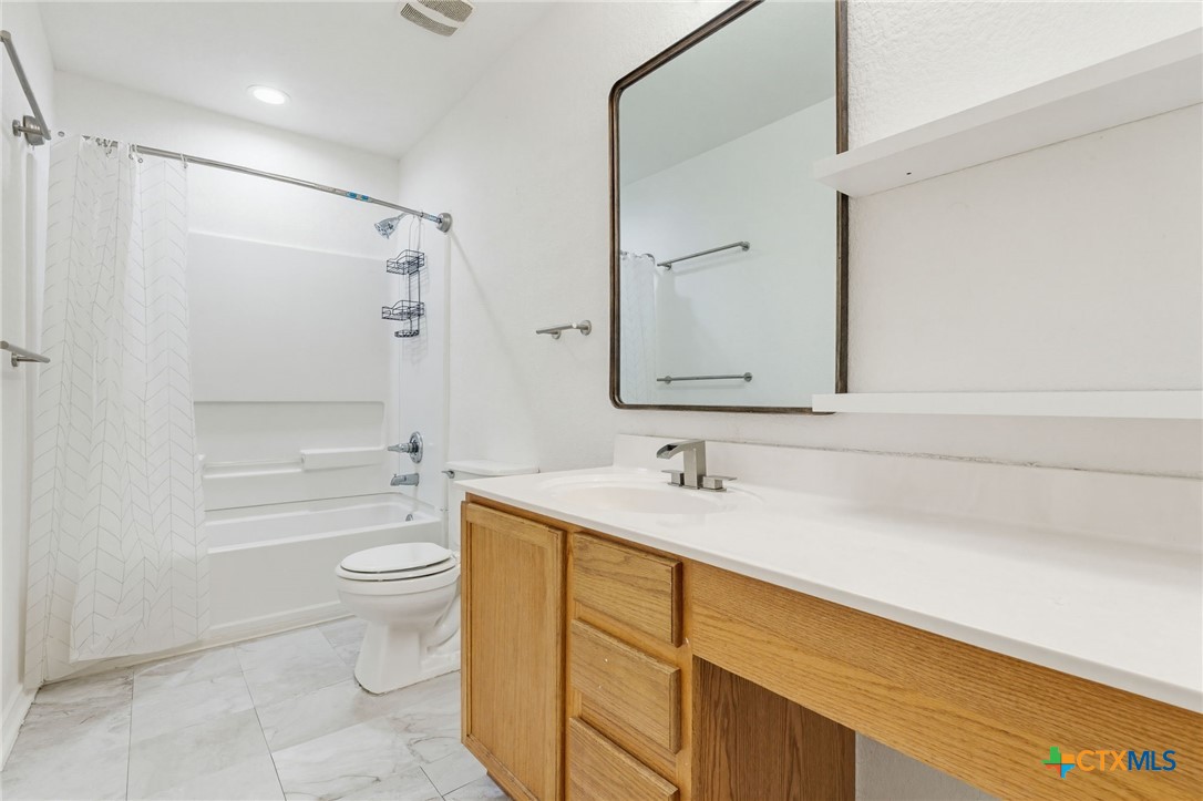 305 Harvest Meadow Lane Property Photo 26