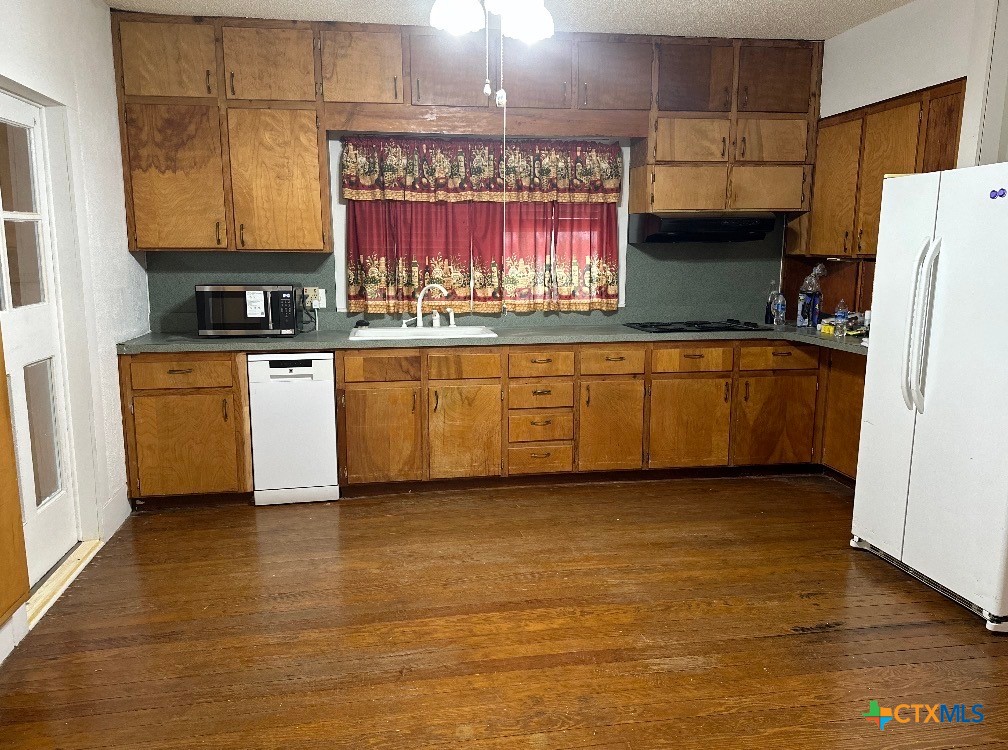 310 W Avenue A Property Photo 5