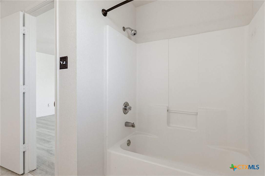 5206 Holster Drive Property Photo 16