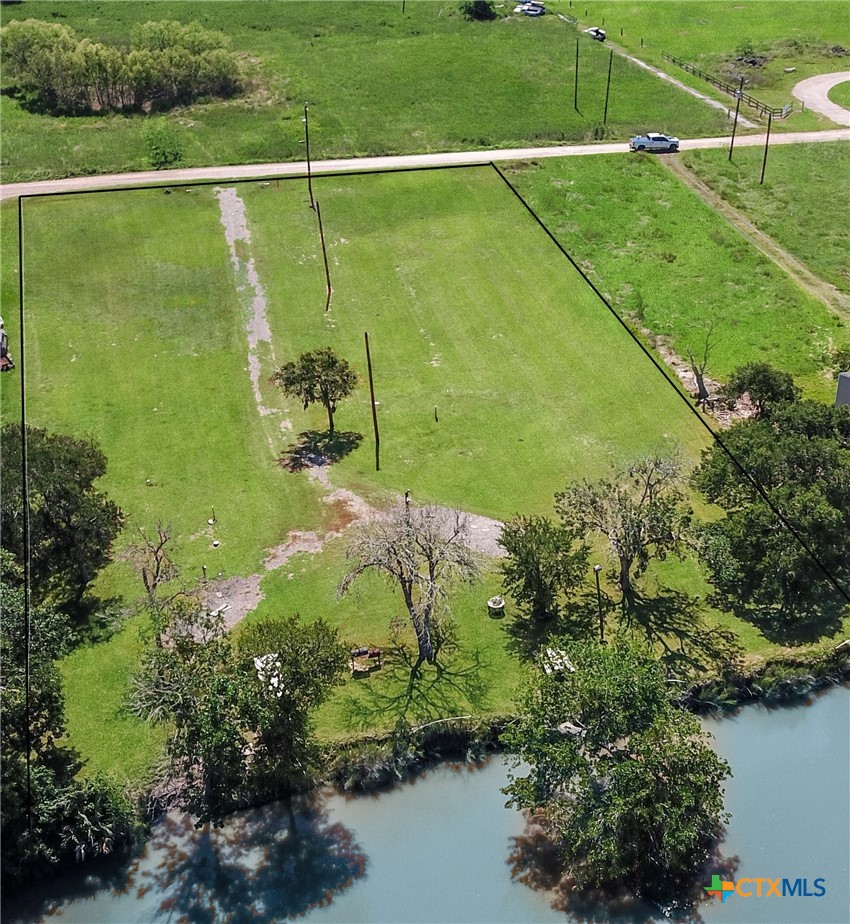2173 Guadalupe River Drive Property Photo 4