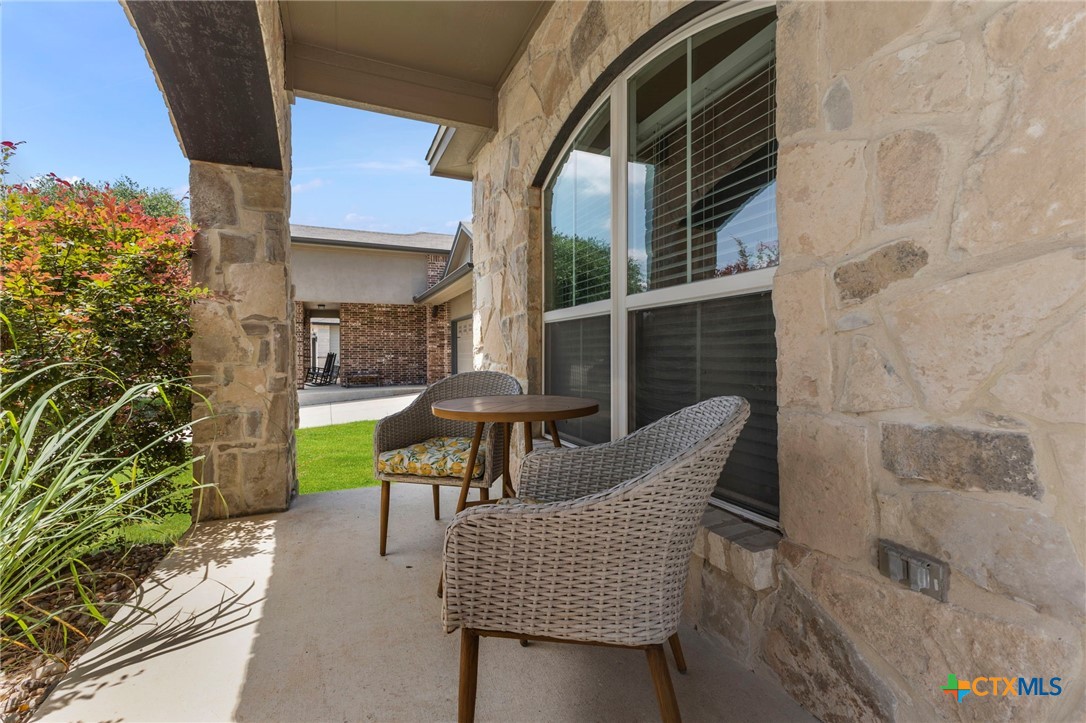 316 Limestone Creek Property Photo 3