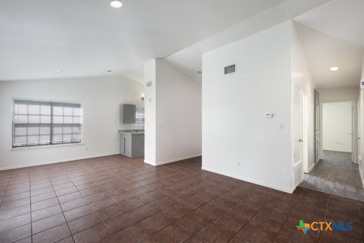 1104 Academy Street Property Photo 7