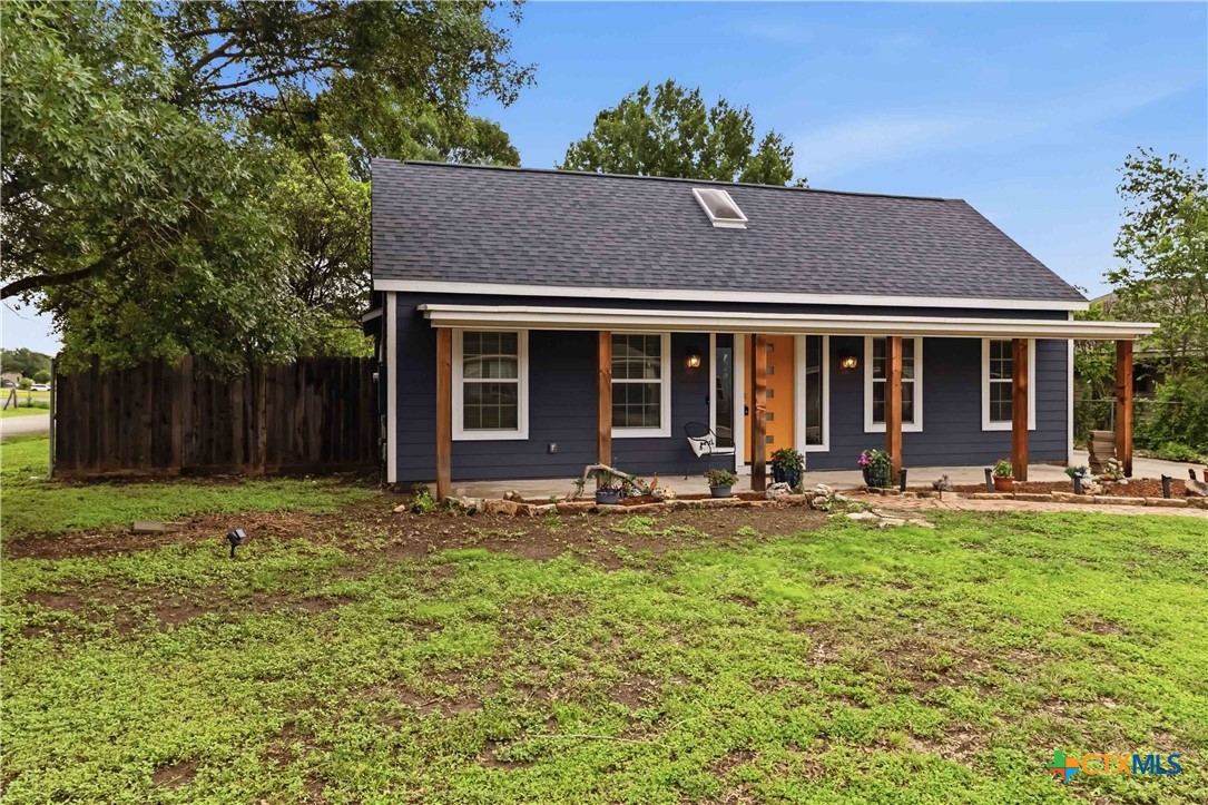 594 Kellys Way Property Photo 4
