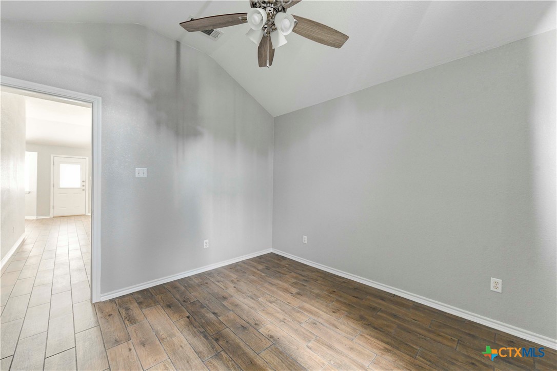 1908 Stratford Drive Property Photo 14