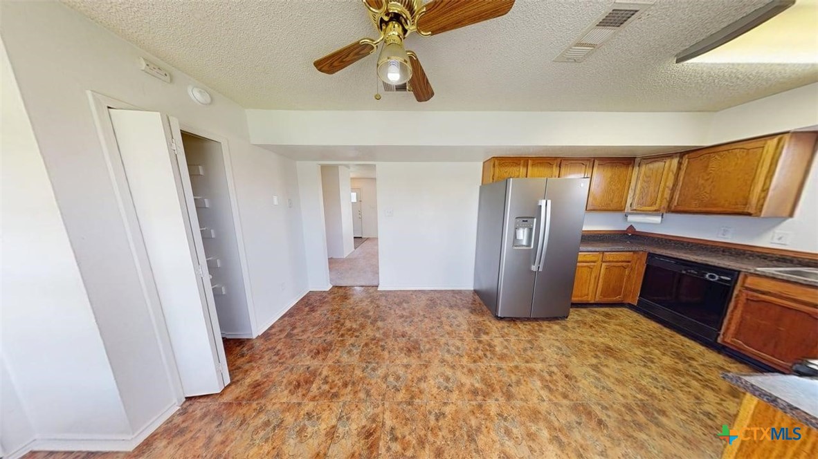 1613 Bobby Lee Drive Property Photo 4