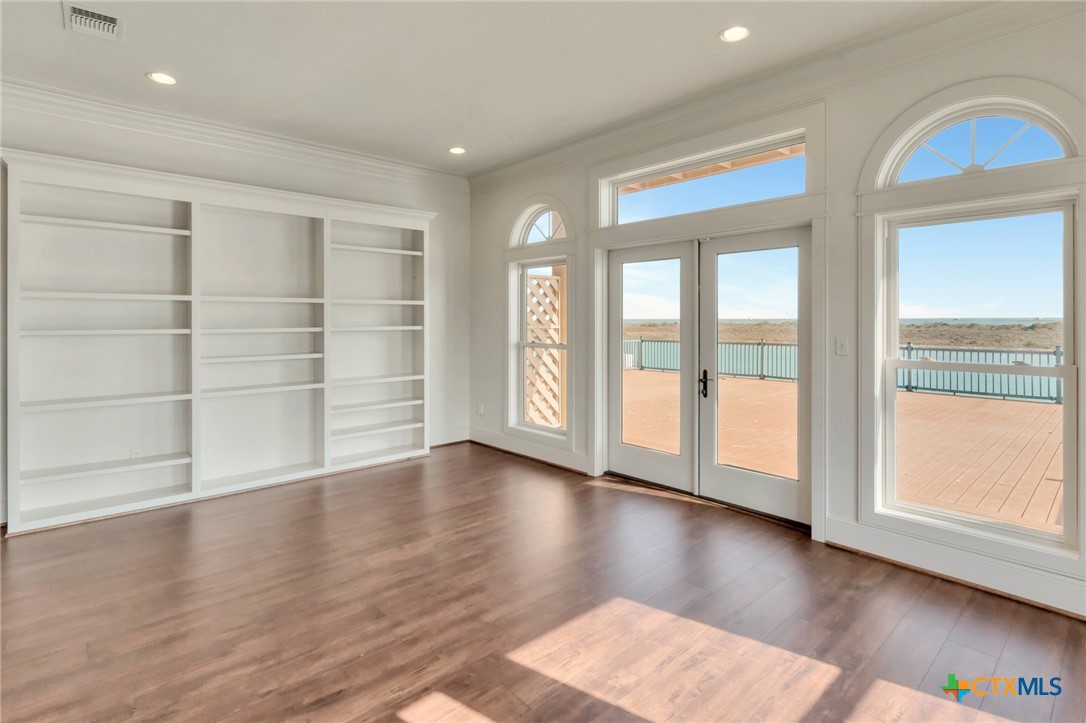 2837 Stella E Property Photo 4