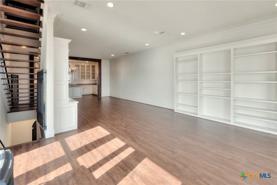 2837 Stella E Property Photo 6