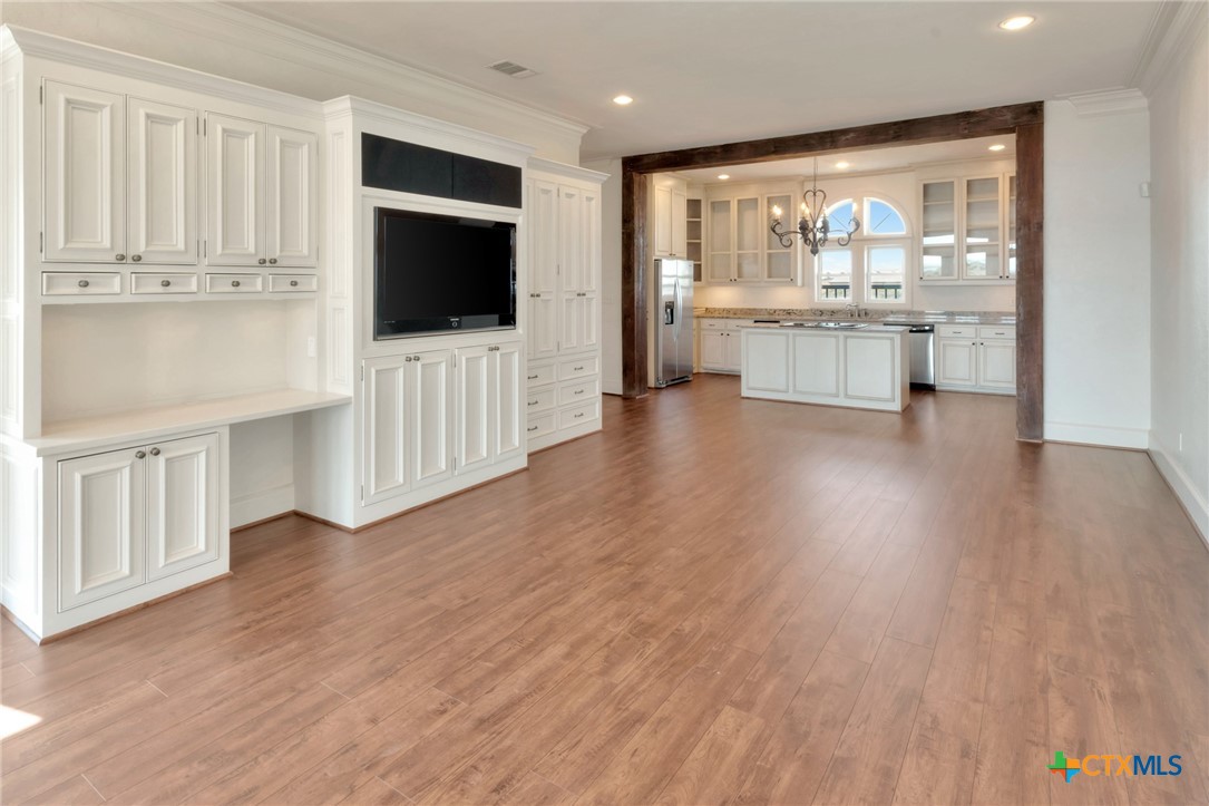 2837 Stella E Property Photo 7
